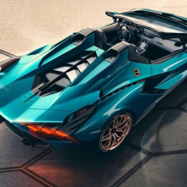 New 819 hp convertible from Lamborghini