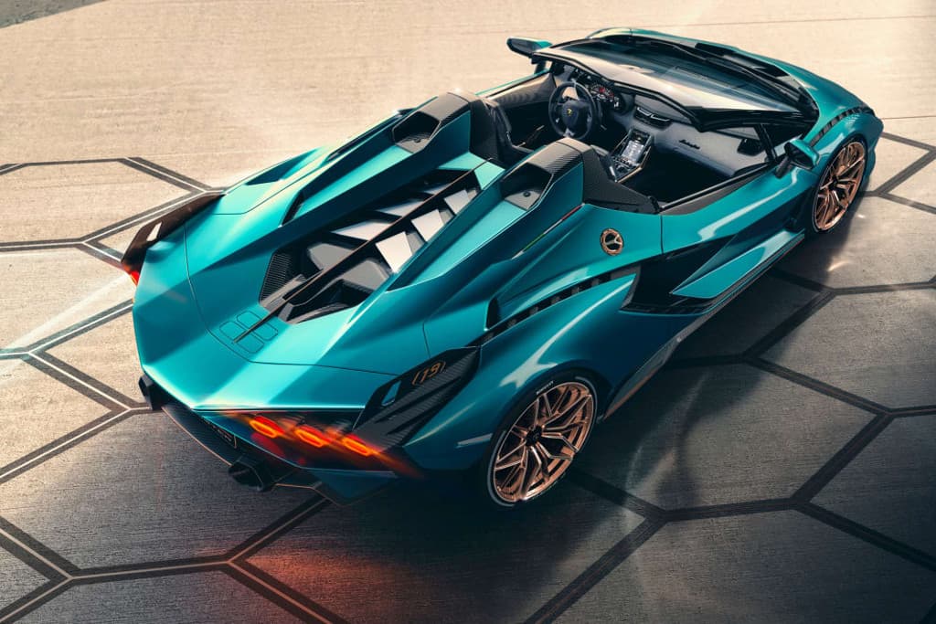 New 819 hp convertible from Lamborghini