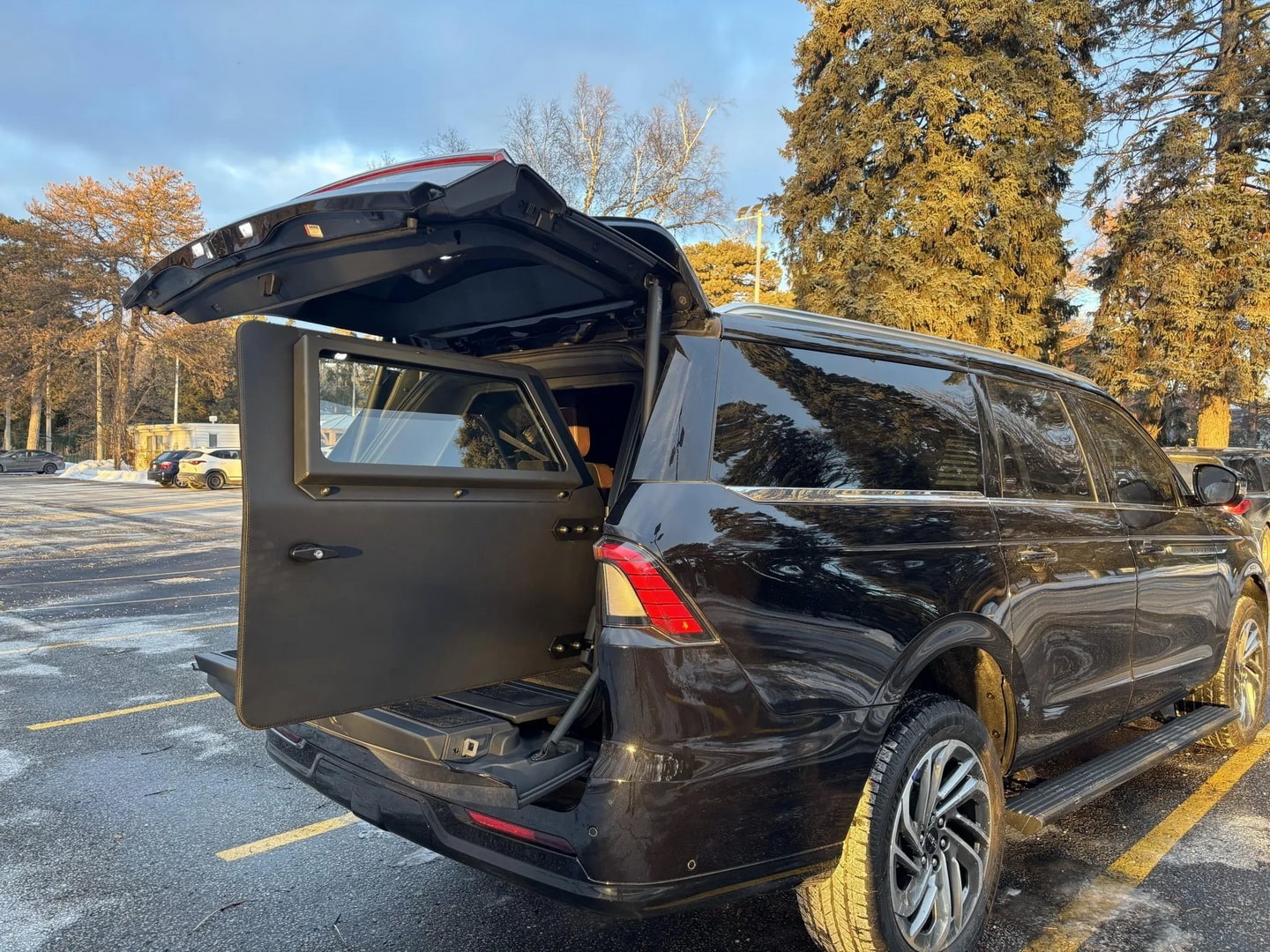 Armored 2025 Lincoln Navigator L (4)