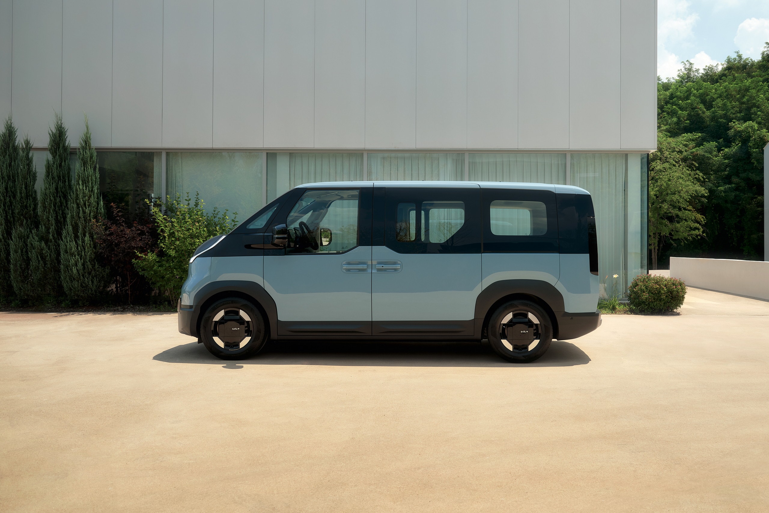 Kia PV5 (6)
